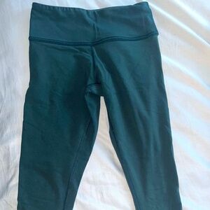 Dark Green Lululemon Capri Leggings 21" Size 2